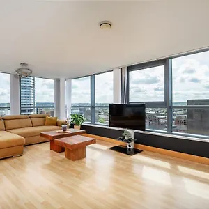 Leeds Most Stunning Penthouse! - Sleeps 8 Apartment